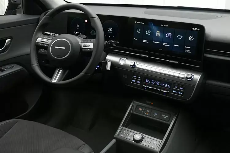 160kW Advance 65kWh 5dr Auto