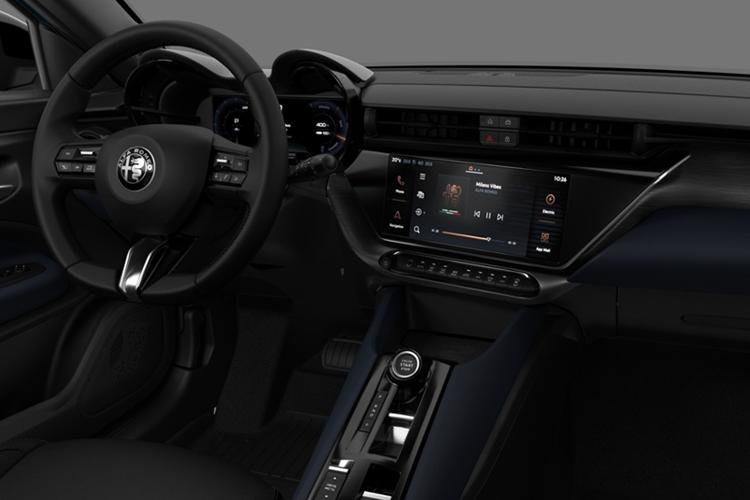 ALFA ROMEO JUNIOR ELECTRIC HATCHBACK Speciale