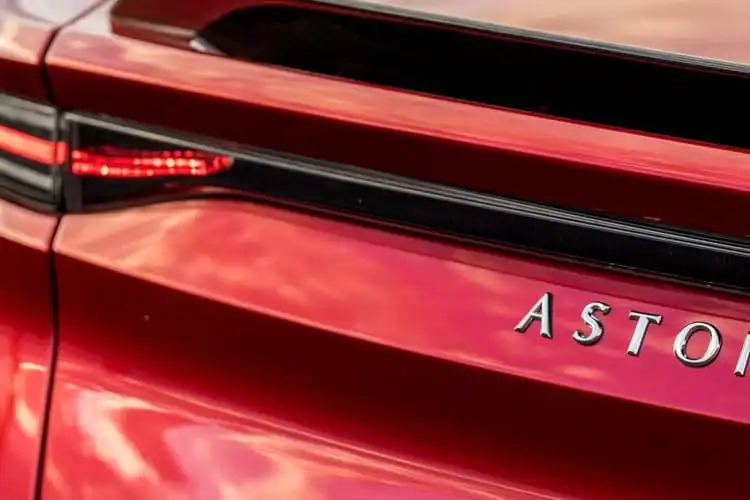 ASTON MARTIN DBS COUPE Standard ASTON MARTIN DBS COUPE Standard