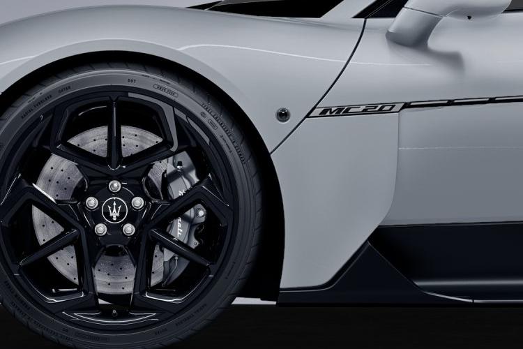 MASERATI MC20 CIELO SPYDER Standard