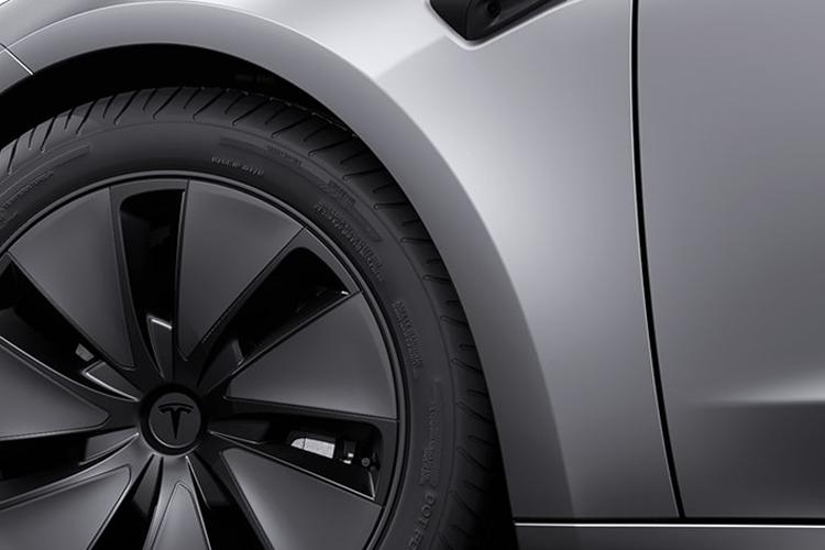 TESLA MODEL 3 SALOON Standard Plus TESLA MODEL 3 SALOON Standard Plus