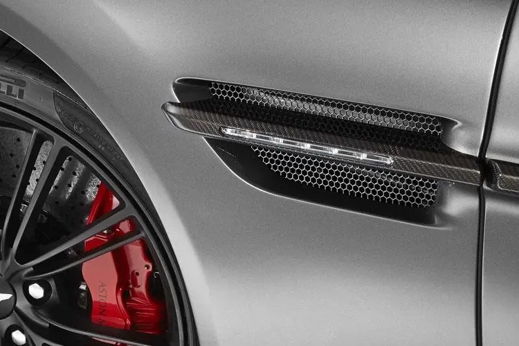 ASTON MARTIN VANQUISH COUPE Standard