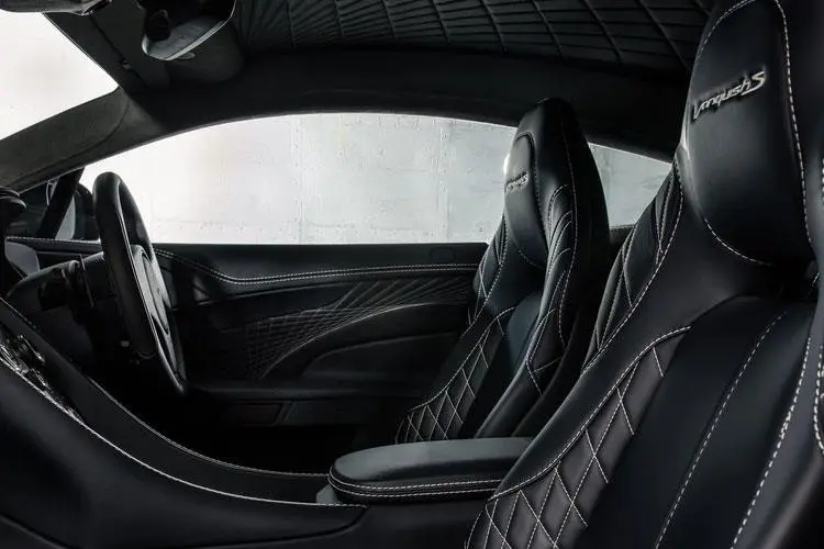 ASTON MARTIN VANQUISH COUPE Standard