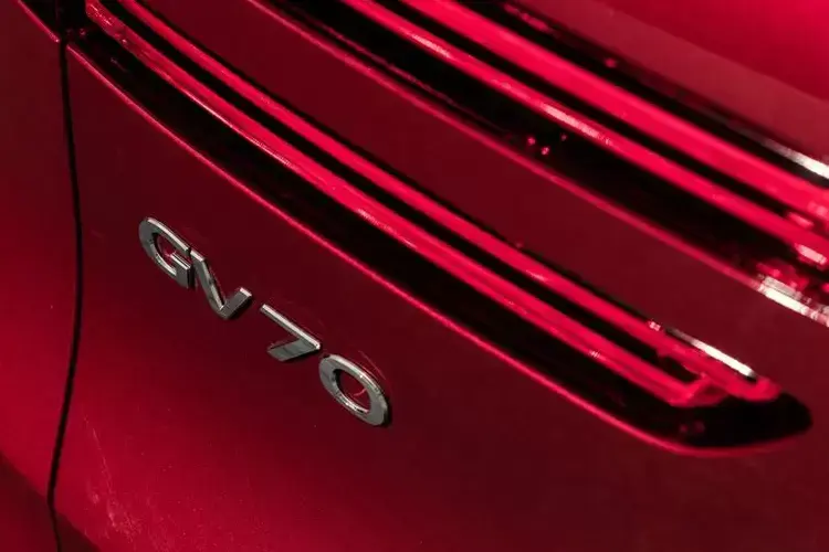 GENESIS GV70 ELECTRIC ESTATE Dynamic